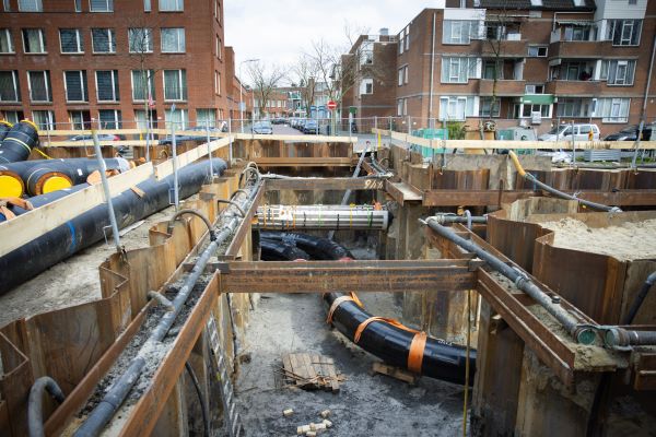 'Breng warmtebedrijven in overheidshanden'